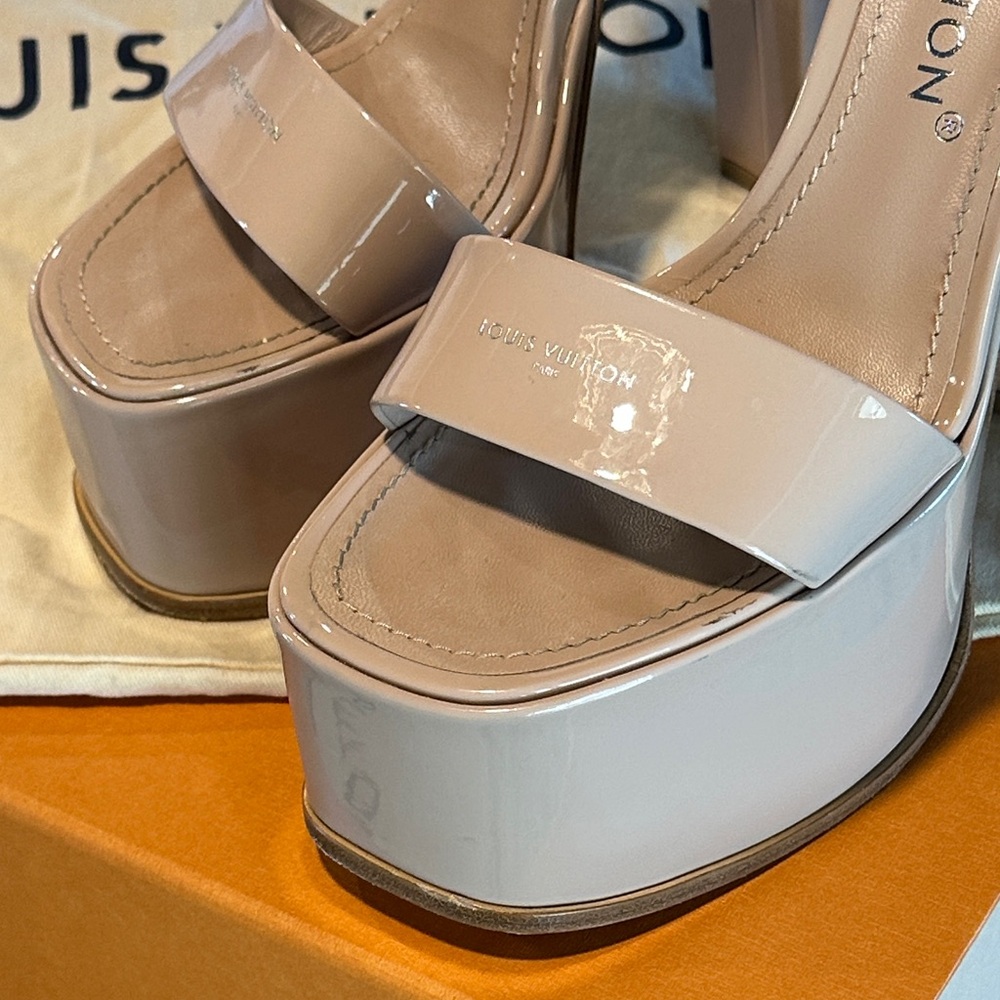 Louis Vuitton Beige Patent Platform Heels - Picture 2 of 7